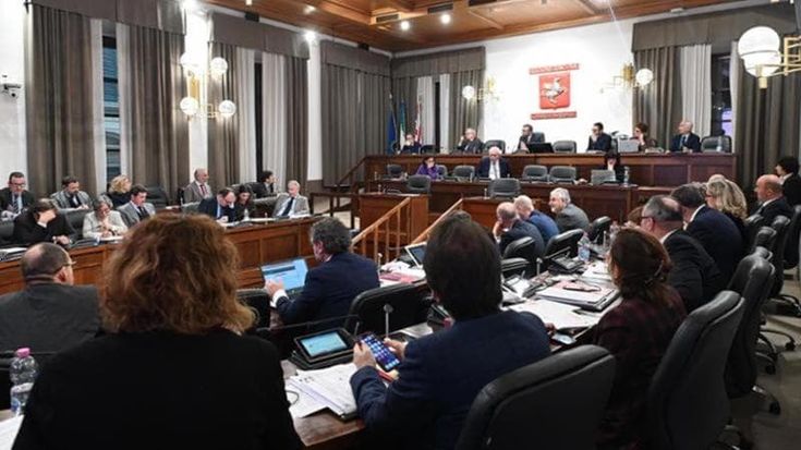 Fine vita, domande e risposte: chi può accedere al suicidio assistito con la legge toscana e come