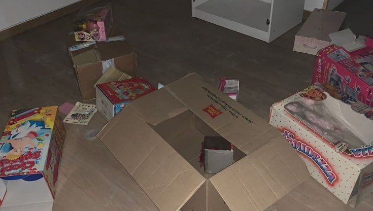 Bari, rubati i regali di Natale per i bambini a rischio del Libertà. L'appello: "Tornate sui vostri passi" 
