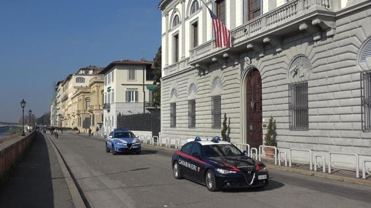 Tre video sul cellulare riprendono i preparativi dell’attacco al consolato