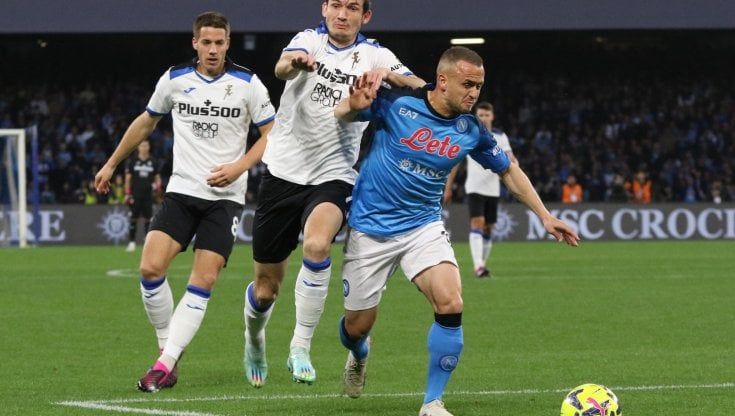 Lobotka rinnova, con il Napoli fino al 2027