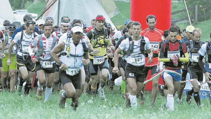 Sfiniti e felici al traguardo, la sfida dei runner estremi