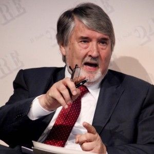 Poletti: "Pensioni, nessun prelievo. Legge delega per evitare rissa su art. 18"