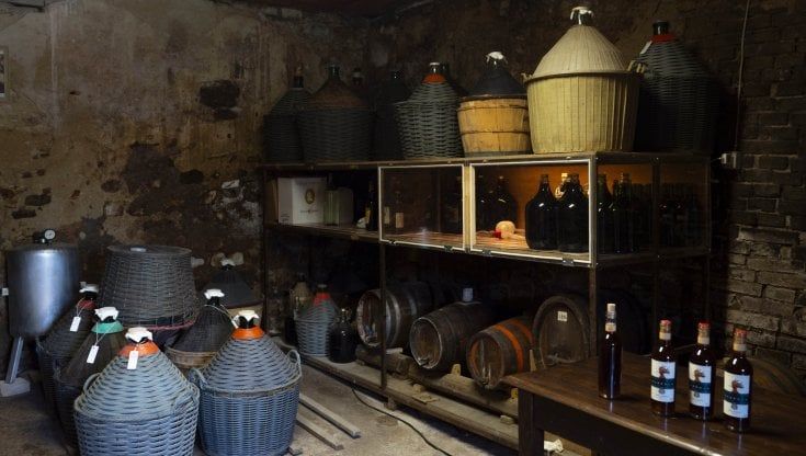 Restare nei borghi. La passione di Davide per il Vinosanto affumicato dell'Alta Valle del Tevere  