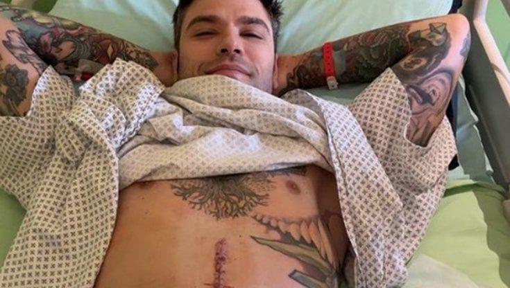 Fedez e il pianto con lo psicologo: il coraggio di sorprendere anche Freud