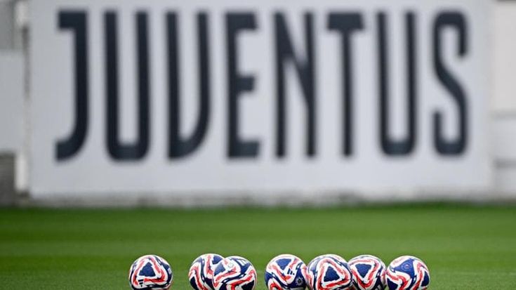 John Elkann in visita alla Juventus prima della partenza per gli Usa. Per Tudor pronto il rinnovo