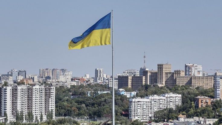 Ucraina, una giornata di bombardamenti russi alla vigilia dell'anniversario dell'indipendenza