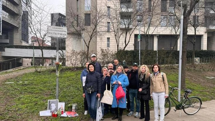 Identificati al presidio per Navalny, l’associazione Annaviva che si batte per i diritti umani: “La spiegazione del ministro sui controlli Digos? Non convince”