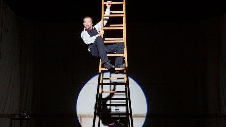 Teatro India, metamorfosi alla regia. Ora Luca Marinelli si misura con Kafka