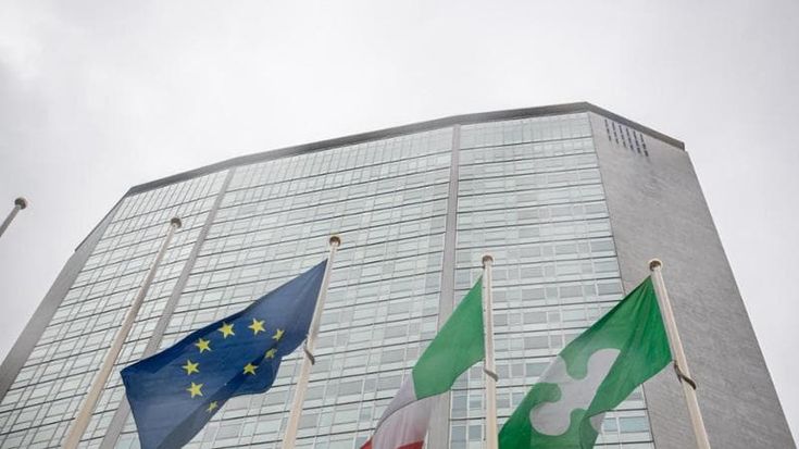 Il governo salva i maxi-compensi per il cda di Finlombarda