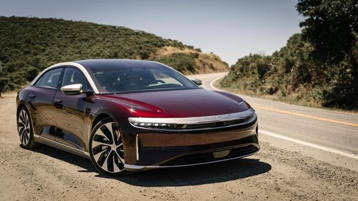 Auto elettriche, ecco le dieci che vanno più lontano