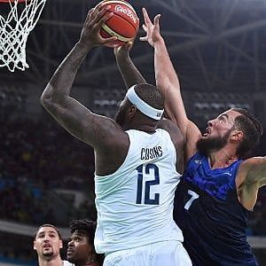 Basket: gli Usa vincono ancora, ma che fatica contro la Francia