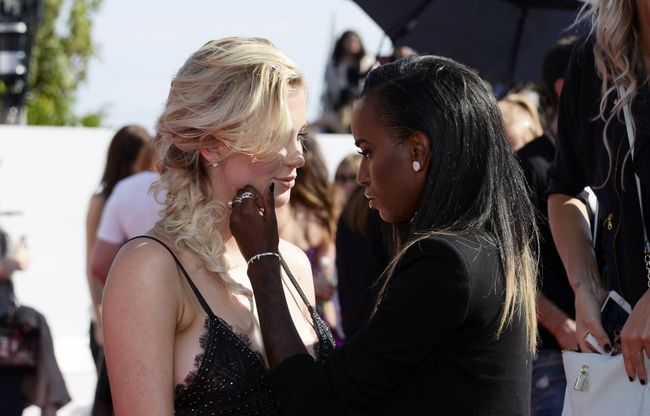 Ireland Baldwin &amp; Angel Haze, tenerezze agli Mtv Video Music Awards