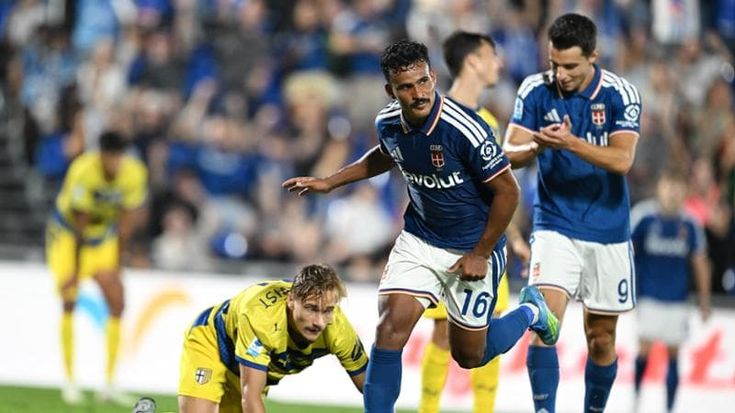 Como, una vittoria da grande: 2-1 al Parma