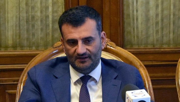 Riaperture, Decaro: "Chiedo al governo un patto per l'estate: sacrifici ora per salvare la stagione"