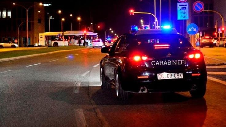 Rivolta, coltelli e feriti nel centro di accoglienza in viale Corsica, gravissimo un 19enne