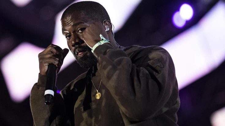 Kanye West sotto accusa: “Portava donne a P. Diddy”