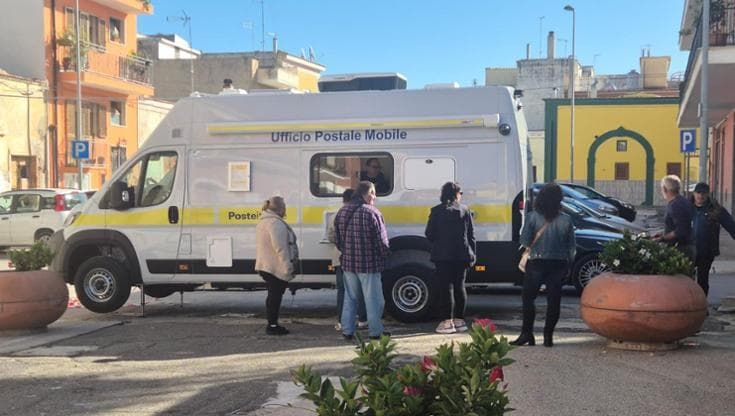 Bancomat saltati in aria, a Stornara arriva l’ufficio mobile delle Poste: “Enormi disagi”