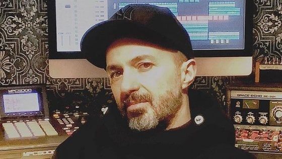 Samuel, tour rinviato: positivo un membro del suo staff