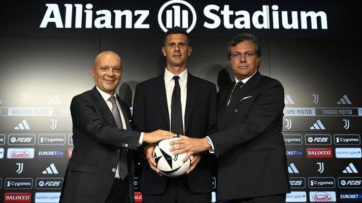Motta: “Alle Juve al momento giusto, si apre un ciclo molto interessante”. Giuntoli saluta Rabiot: “Faremo ancora un acquisto per reparto”