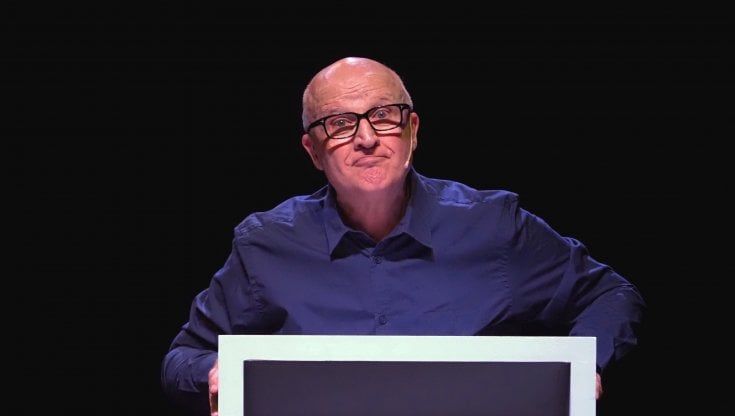 Paolo Hendel a Milano con il monologo sulla vecchiaia: "Amo questa città, dall'Isola a Porta Romana ho le mie tappe fisse"