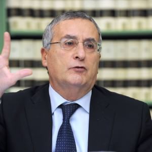 Responsabilit&agrave; civile, il procuratore nazionale antimafia Roberti: "Magistrati vanno sostenuti, non minacciati..."