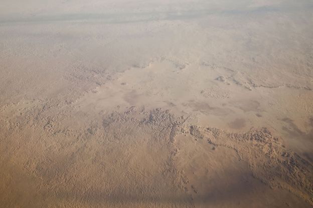 In volo sul deserto dalla Tunisia alla Mauritania: lo spettacolo del Sahara dall'alto