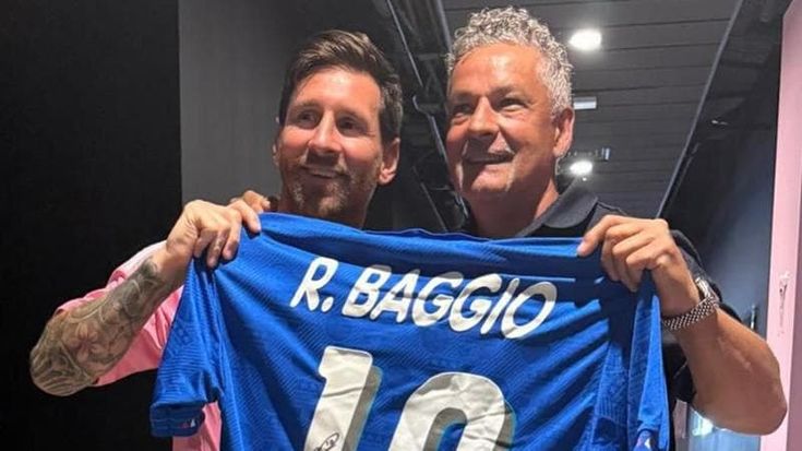 Baggio dona la sua numero 10 a Messi: "Grazie Roberto, regalo speciale"