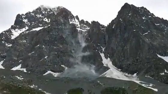 Sempre più caldo in quota, il Monviso si sgretola: crolla una parete a quota 3300 metri