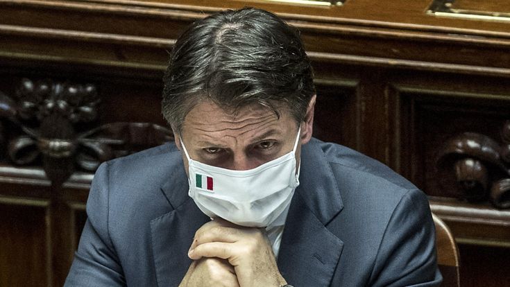 Bicamerale per il Recovery. Conte apre alla proposta di Fi: "Una commissione è utile" 