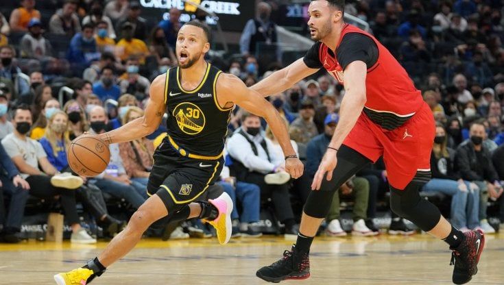Nba: Golden State e Phoenix dettano legge, in risalita Milwaukee e Atlanta