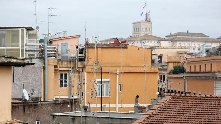 Manovra al rush finale. FdI punta già al dopo: condono e bollette in pole