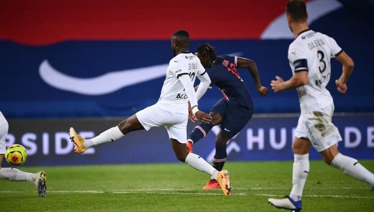 Francia, il Psg domina il Rennes: ancora a segno Kean