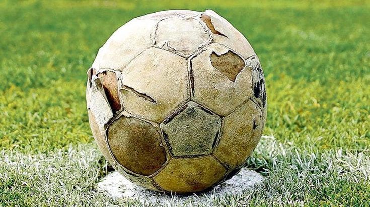 Pisa, l’arbitro al calciatore straniero: “Torna al tuo Paese”