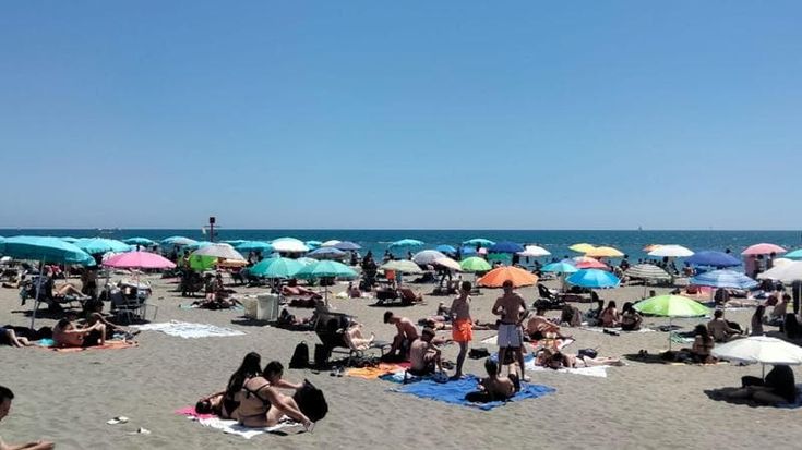 Ostia, ventimila lettini gratis agli abbonati dei lidi finiti sotto sequestro