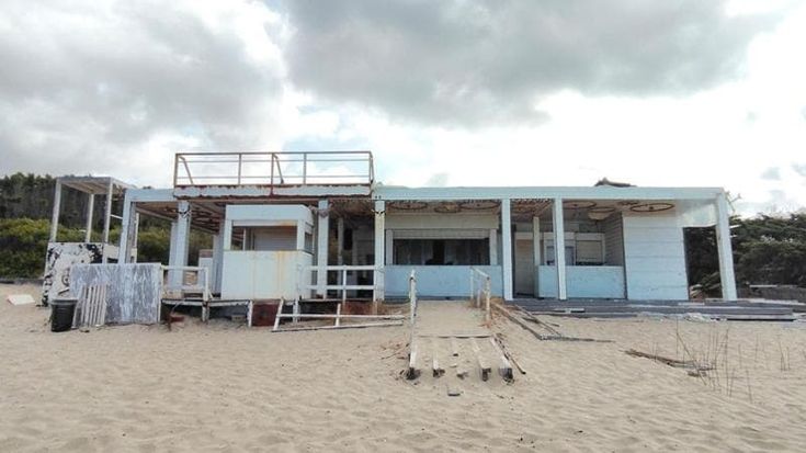 A Gallipoli la parabola triste del Samsara, da tempio del divertimento a rudere