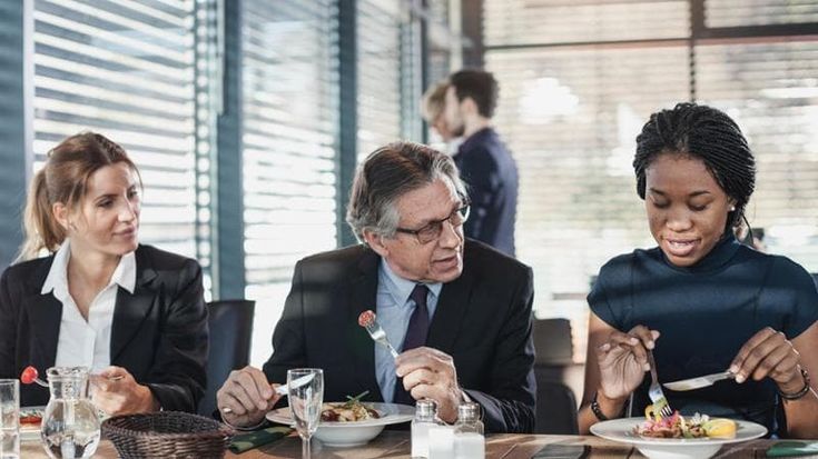 Pausa pranzo: dal 2019 a oggi si spende l’8% in più, fino a 300 euro al mese