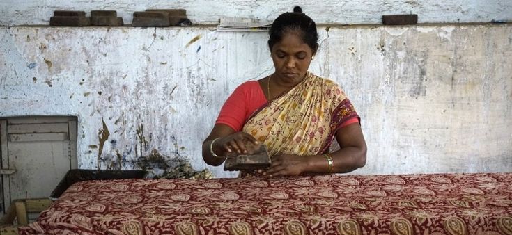 Festa di Roma tra abiti e costumi e la storia dell'India passa attraverso il khadi