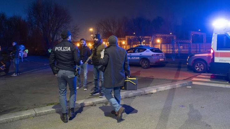 Omicidio Mansouri, tensioni e depistaggi: il bosco della droga a Rogoredo torna terra di nessuno