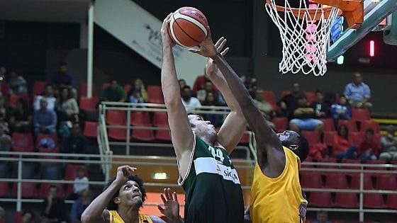 Basket: Reggio Emilia, Avellino e Trento inseguono la capolista Milano