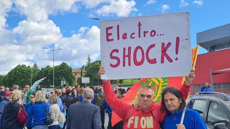 Electrolux, trattativa sugli esuberi. E Urso attacca le regole europee