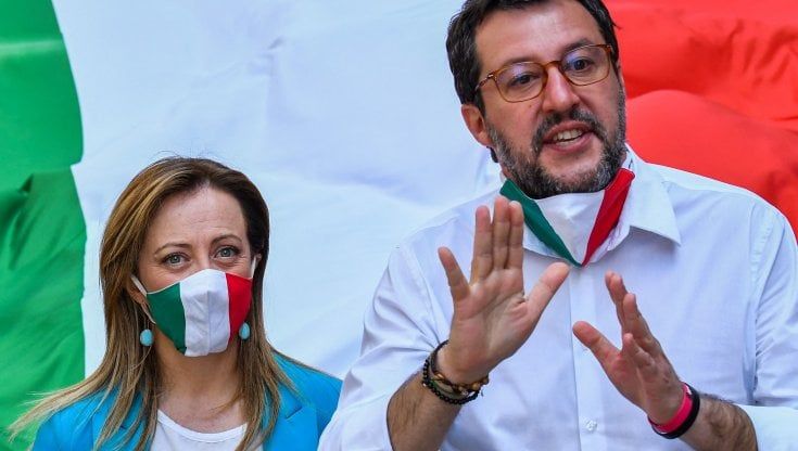 Sondaggi, Meloni davanti a Salvini. È lei la leader preferita da chi vota centrodestra
