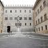 La conversione dei bond Mps chiude a oltre 2 miliardi, più delle attese. Via libera ai 20 mld del governo per le banche