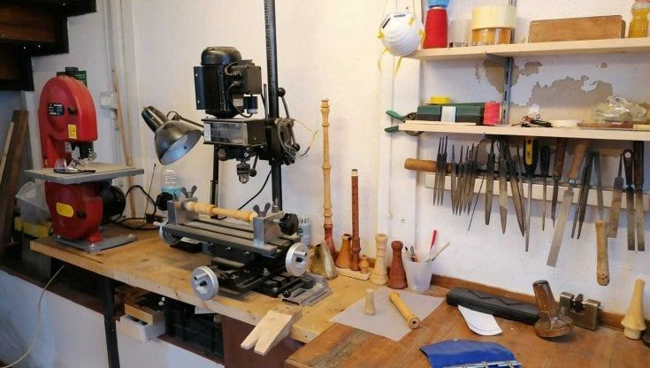 Catania, una liuteria per strumenti a fiato ai piedi dell’Etna