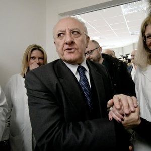 De Luca presenta il piano Anas. Forza Italia: "Con lui tutte le strade portano a Salerno"