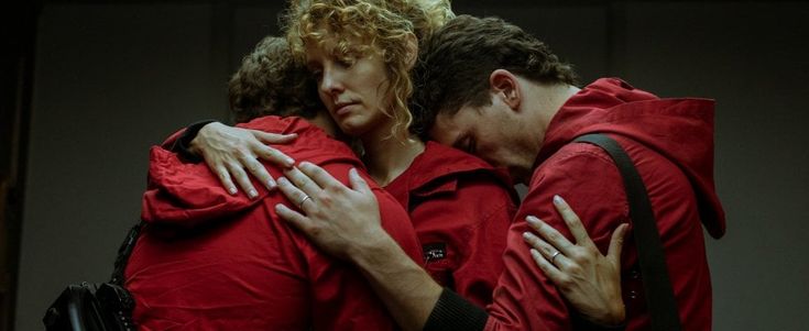 'La casa di carta 4', i rapinatori più amati sono tornati. Cosa cambia e cosa resta delle origini della serie tv?
