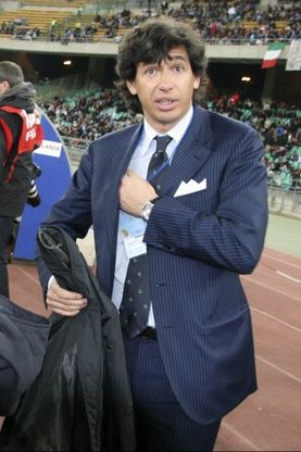 B.Berlusconi sempre all'attacco, Agnelli &amp; co. aspettano Albertini