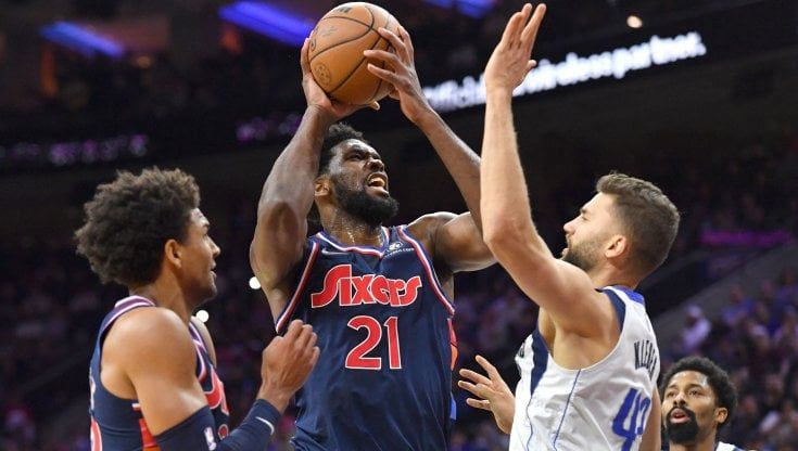 Nba: Philadelphia stende Dallas, Phoenix allunga su Memphis
