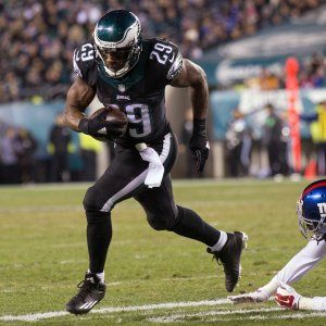 Nfl, gli Eagles vincono con la difesa e nonostante gli errori di Bradford