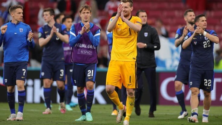 Europei, Danimarca-Finlandia 0-1: padroni di casa sorpresi dopo la paura per Eriksen