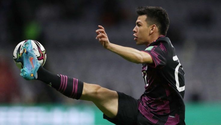Napoli in ansia per Lozano, lussazione della spalla destra in Nazionale